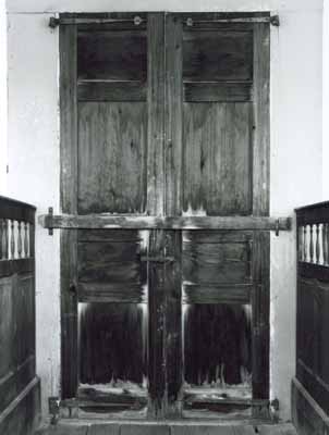 107p_rockingham_door_from_inside